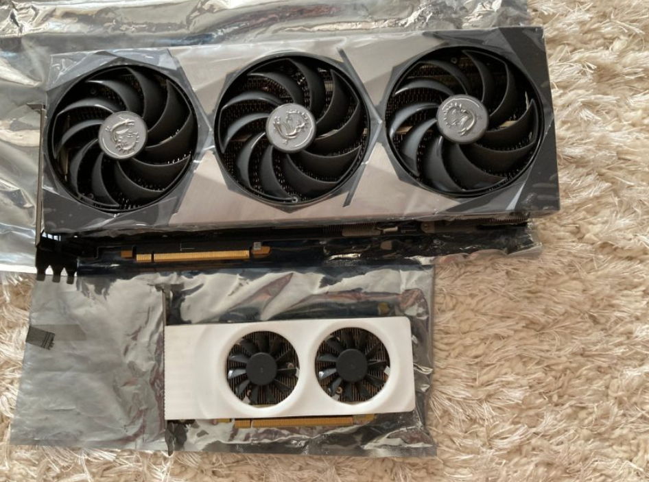 英特尔锐炫 A310 入门级独显实物曝光：比 RTX 3090 Ti 小一大圈，单槽厚度双风扇